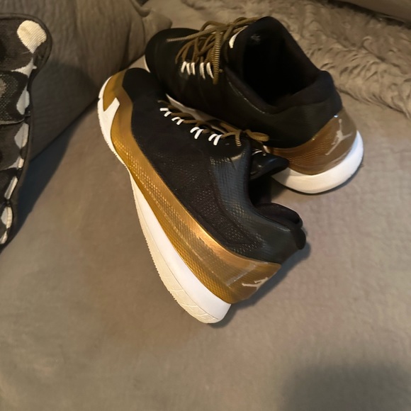 SAMPLE Promo Nike 15 Air Jordan CP3 VIII Cris Paul Black White Gold Sneakers - Picture 13 of 13